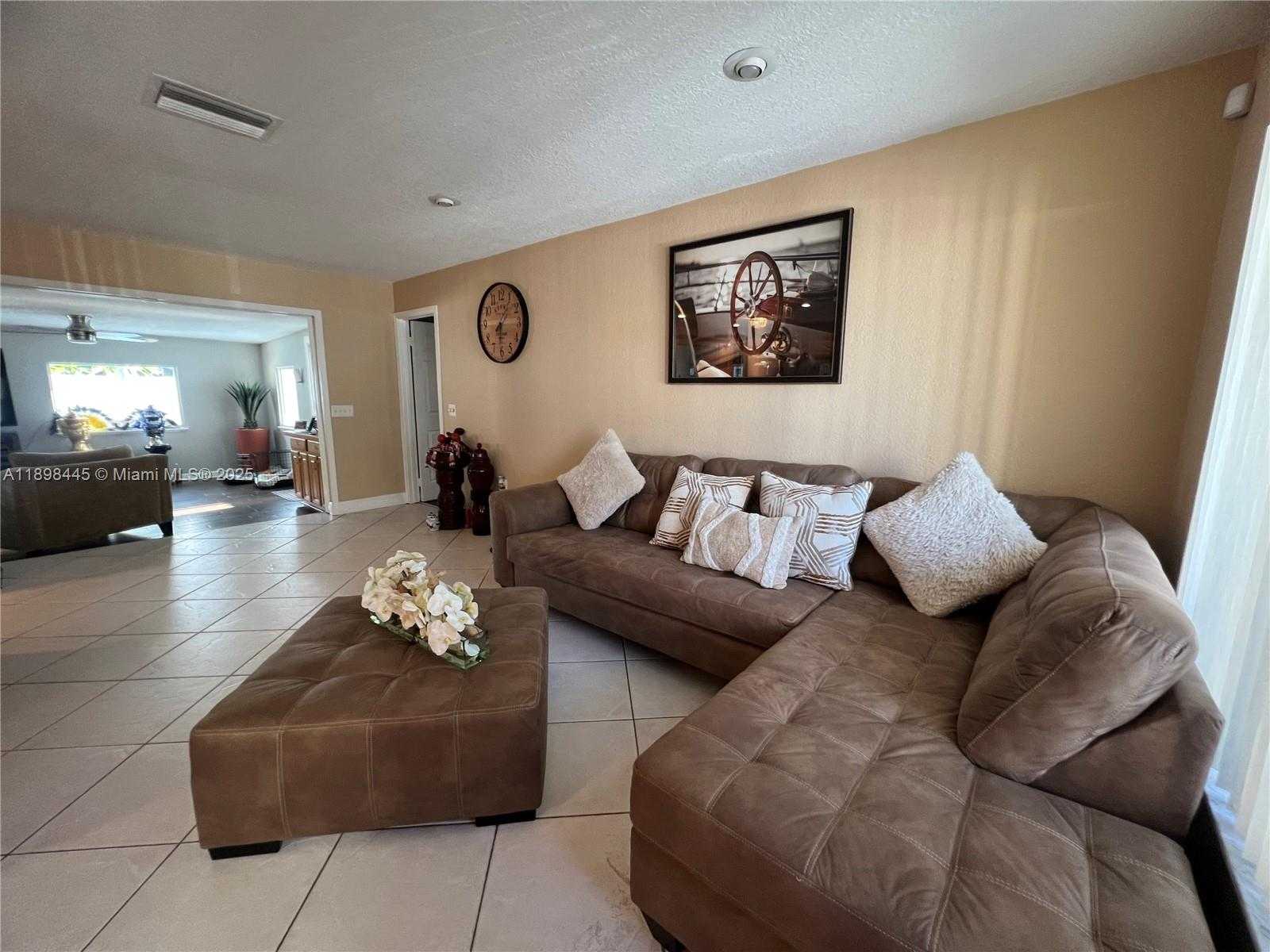 Small Image of 11370 NORTH WEST 46TH PL, Sunrise Number 14