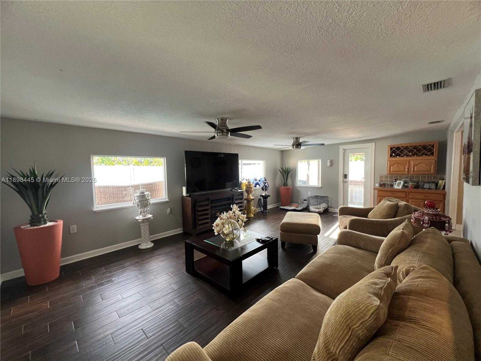 Small Image of 11370 NORTH WEST 46TH PL, Sunrise Number 17