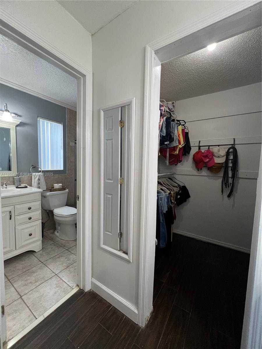 Small Image of 11370 NORTH WEST 46TH PL, Sunrise Number 23