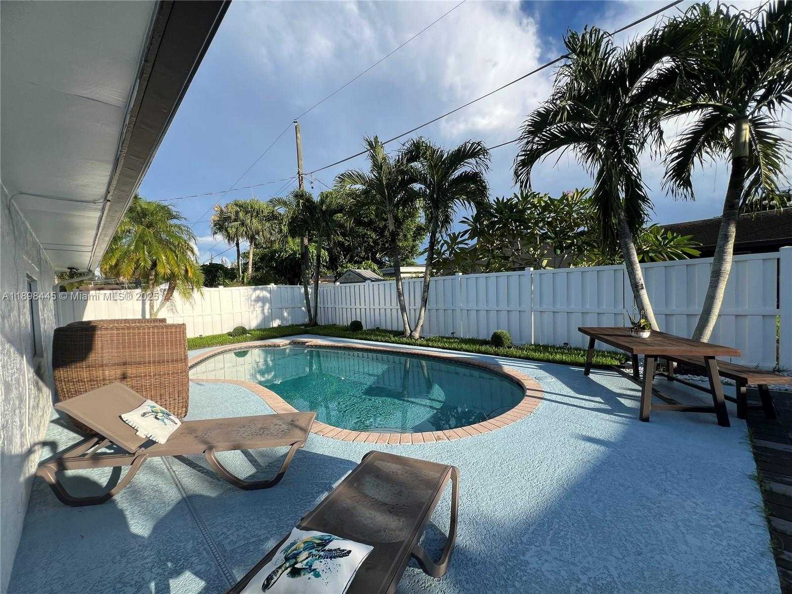 Small Image of 11370 NORTH WEST 46TH PL, Sunrise Number 35