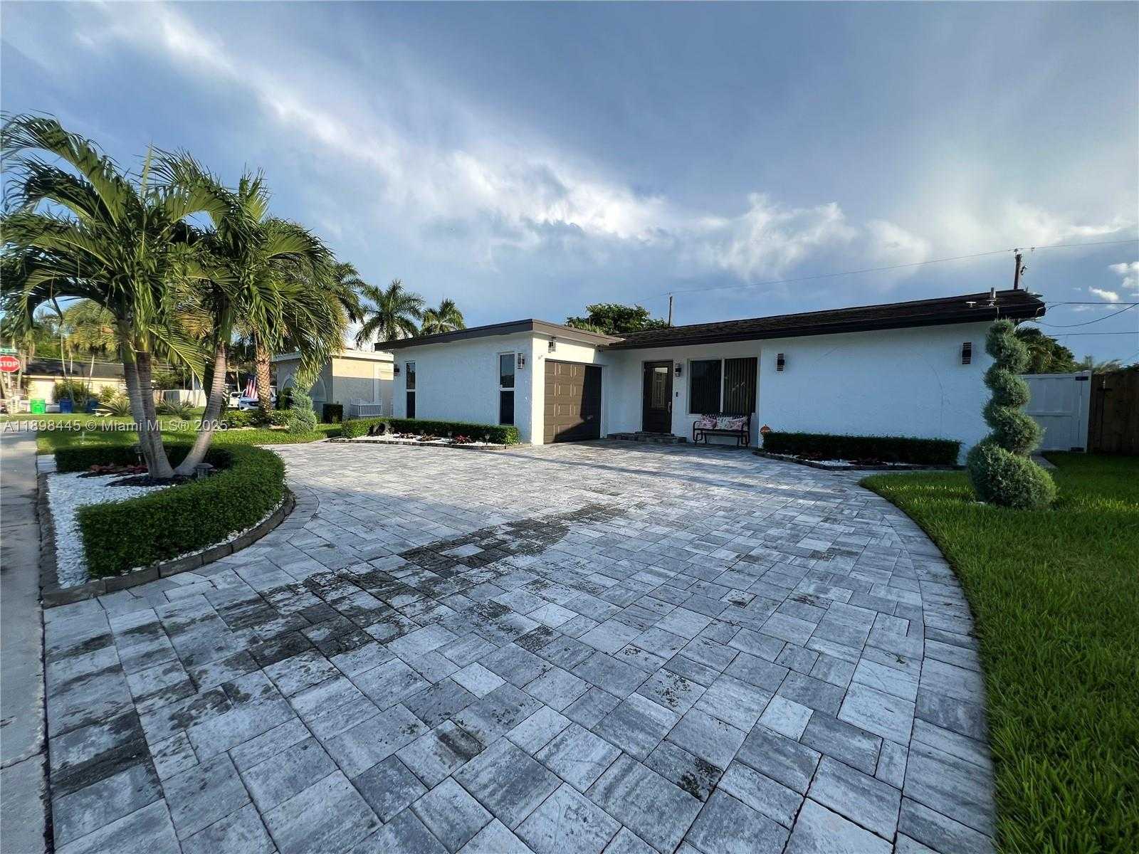 Small Image of 11370 NORTH WEST 46TH PL, Sunrise Number 4