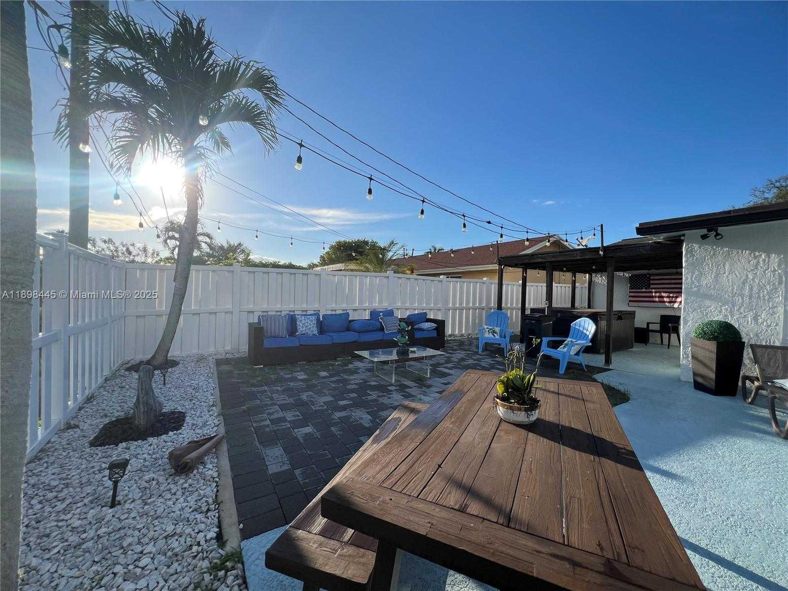 Small Image of 11370 NORTH WEST 46TH PL, Sunrise Number 42