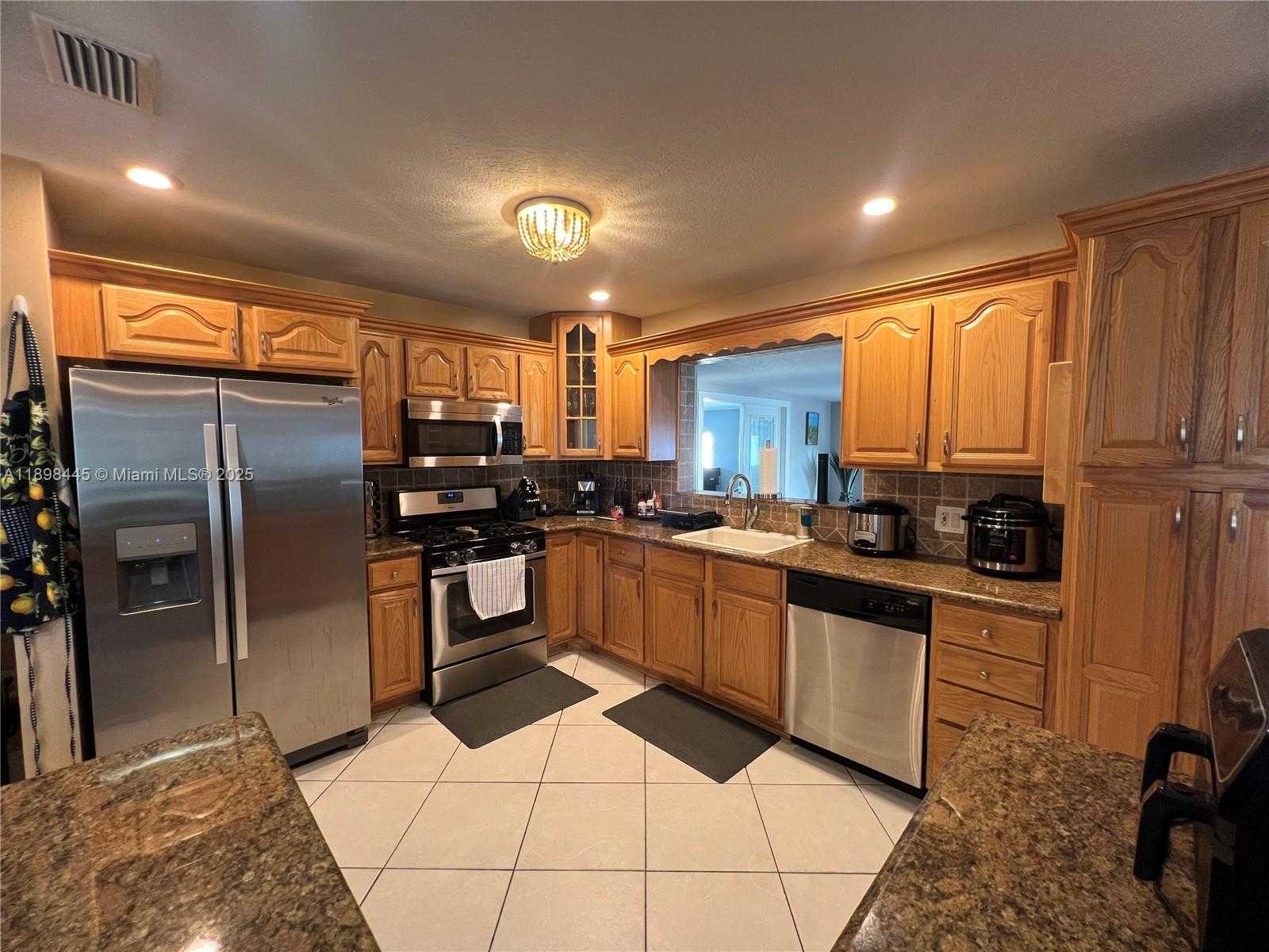 Small Image of 11370 NORTH WEST 46TH PL, Sunrise Number 7