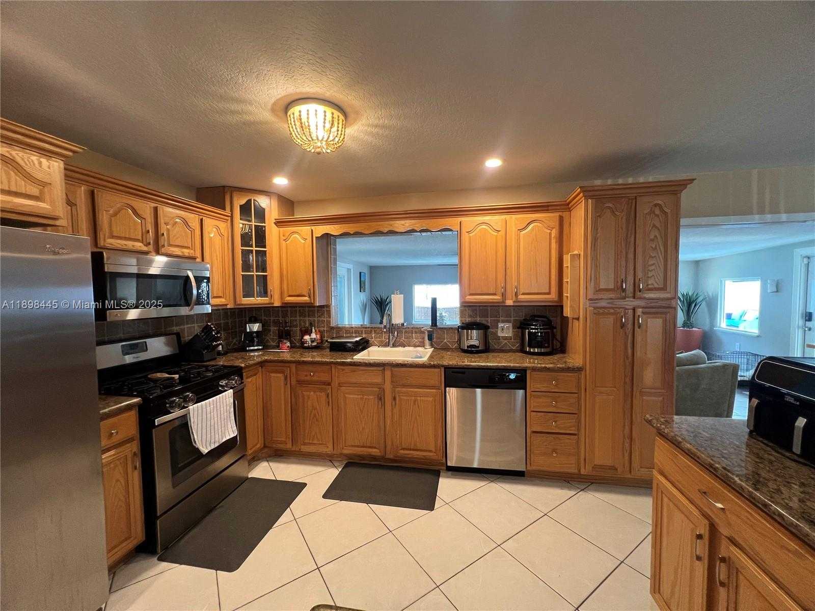 Small Image of 11370 NORTH WEST 46TH PL, Sunrise Number 9