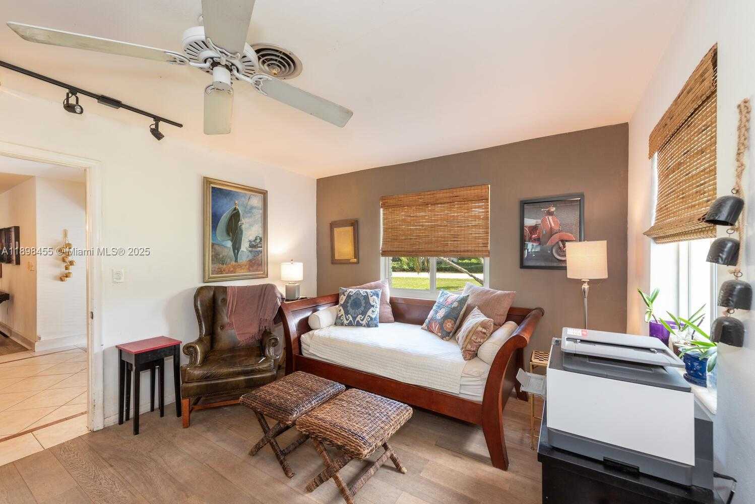 Small Image of 6957 SOUTH WEST 148TH TER, Palmetto Bay Number 11