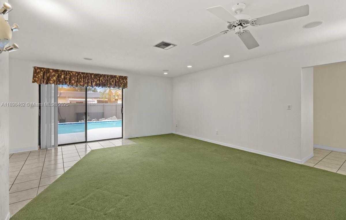 Small Image of 9817 SOUTH WEST 194TH ST, Cutler Bay Number 11