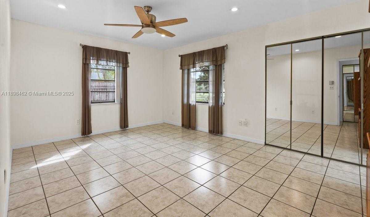 Small Image of 9817 SOUTH WEST 194TH ST, Cutler Bay Number 19