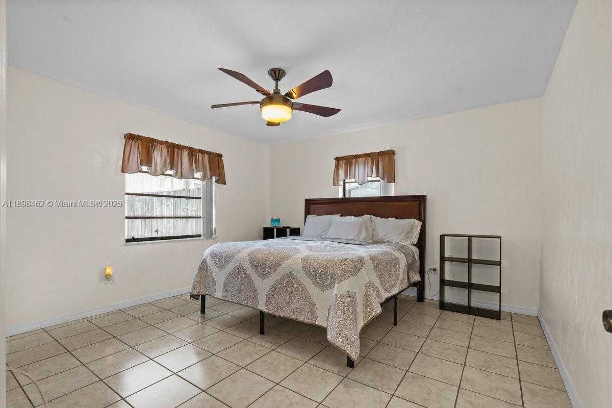 Small Image of 9817 SOUTH WEST 194TH ST, Cutler Bay Number 24