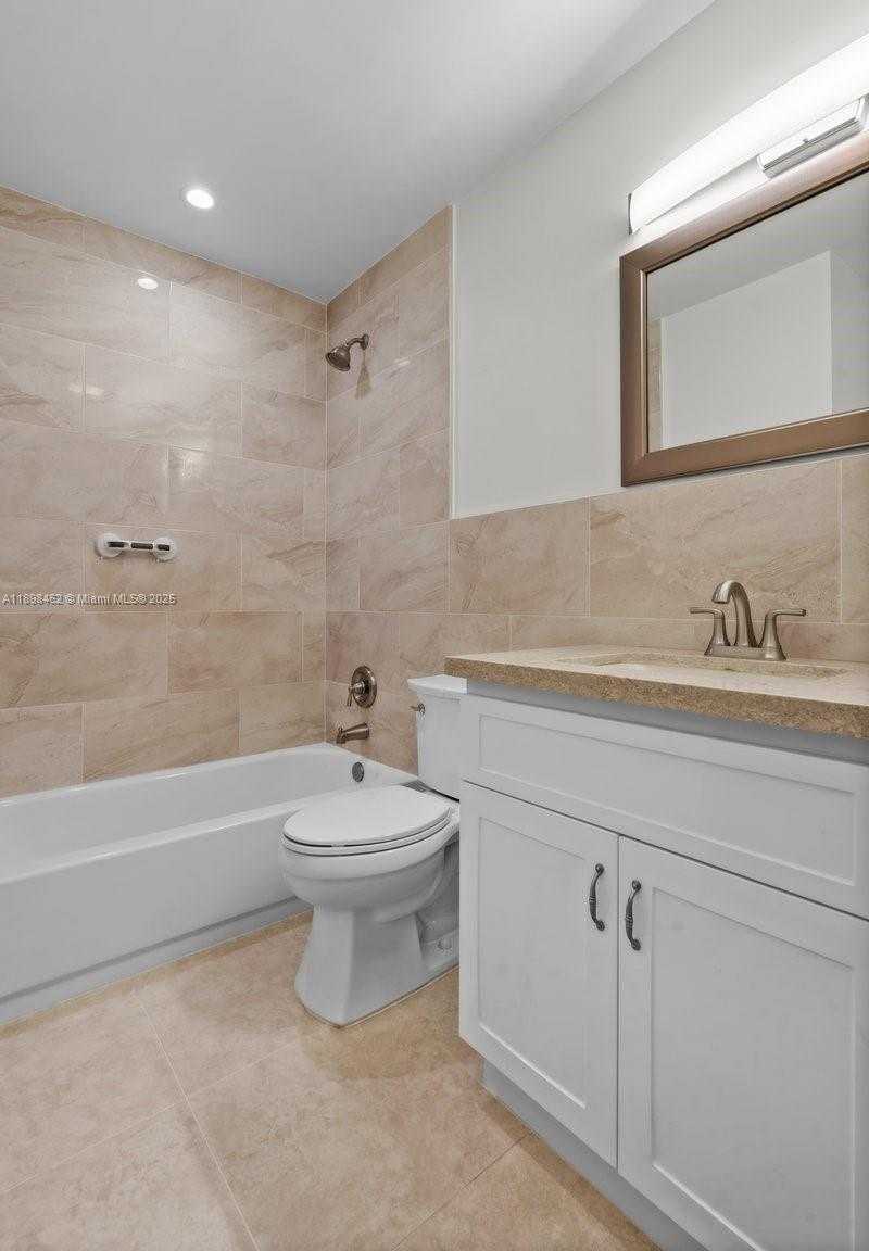 Small Image of 9817 SOUTH WEST 194TH ST, Cutler Bay Number 26