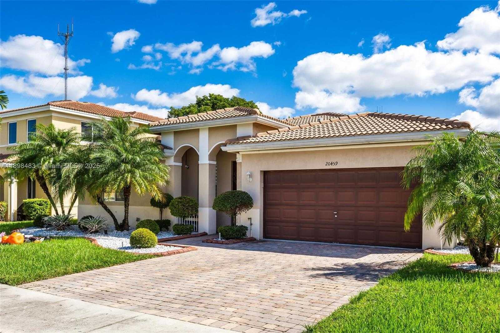 Small Image of 20459 NORTH WEST 14TH CT, Miami Gardens Number 2