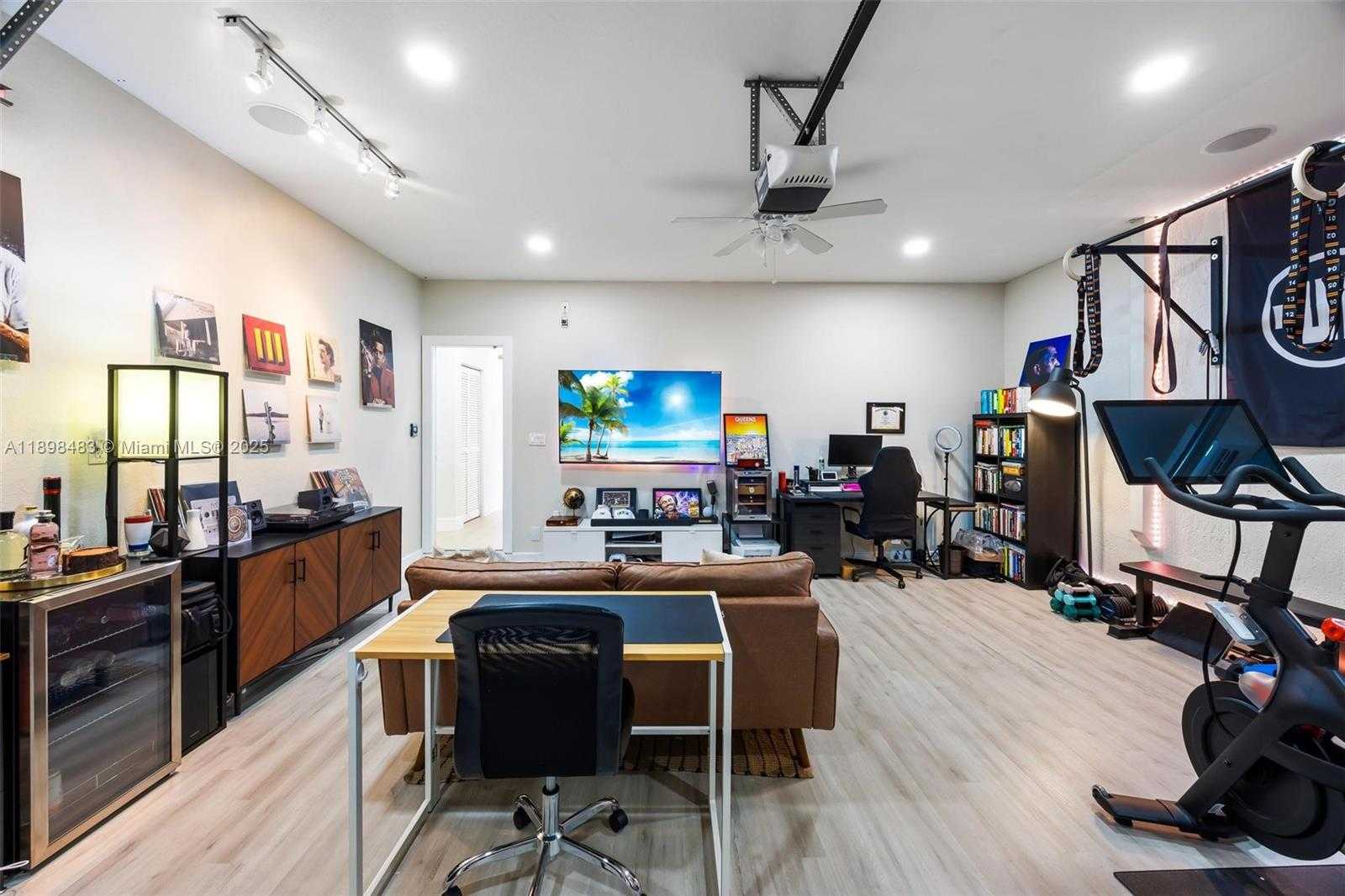 Small Image of 20459 NORTH WEST 14TH CT, Miami Gardens Number 21