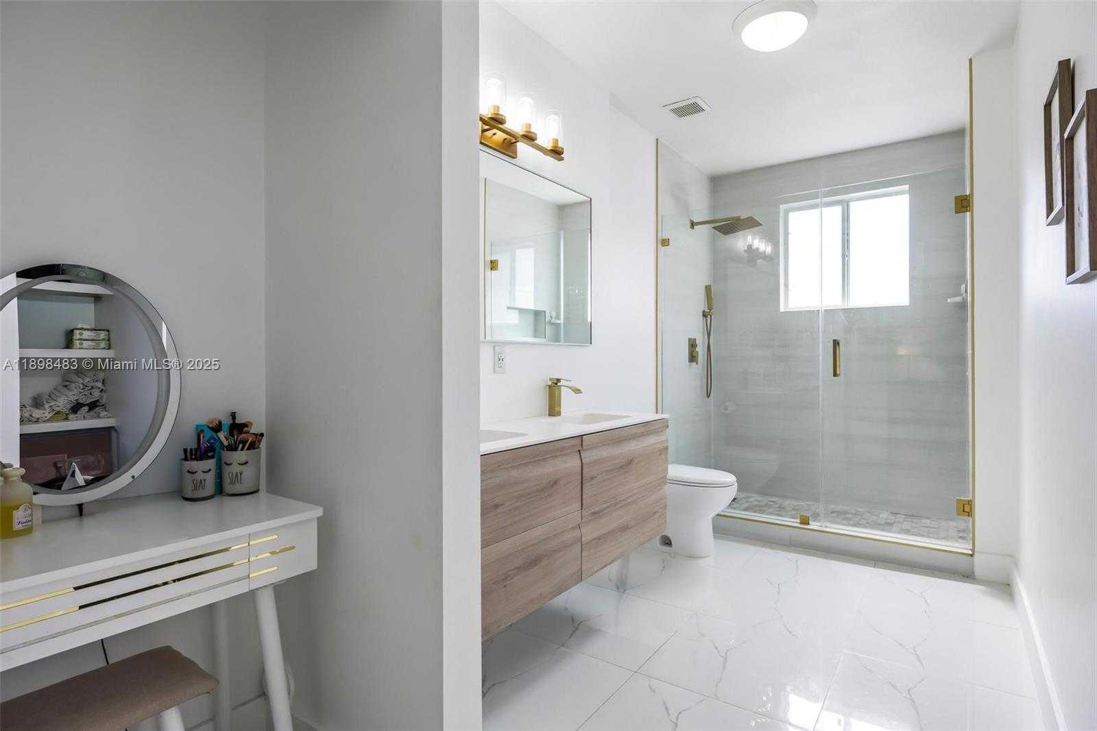 Small Image of 20459 NORTH WEST 14TH CT, Miami Gardens Number 26