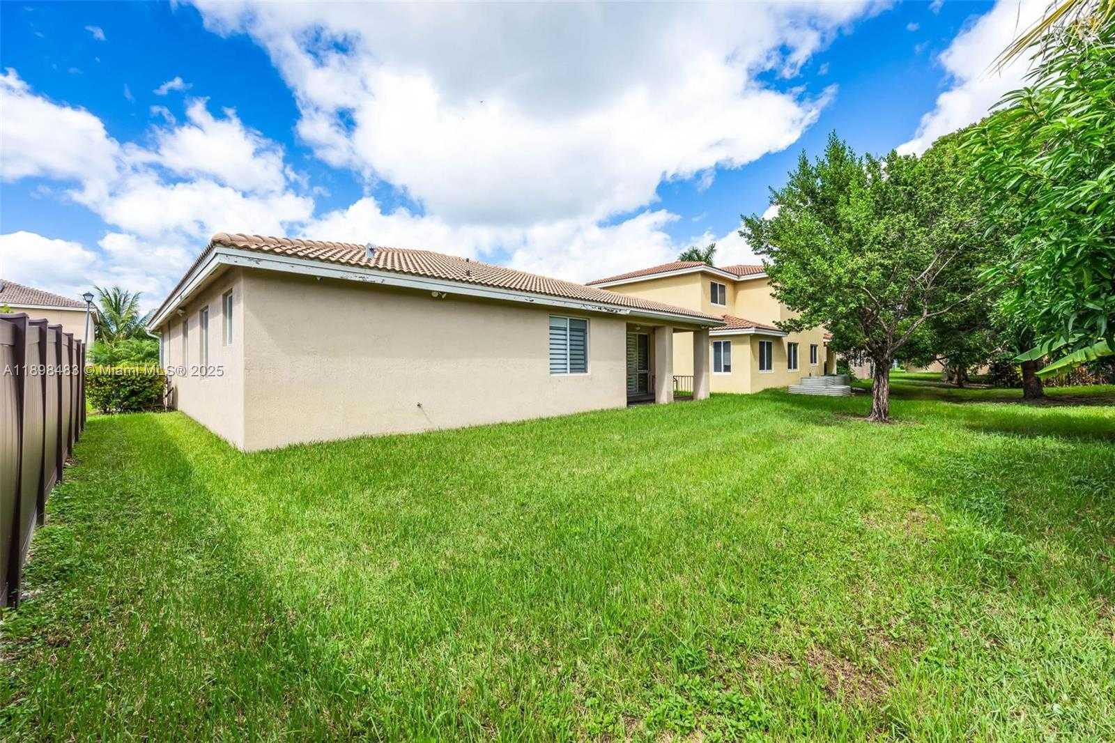 Small Image of 20459 NORTH WEST 14TH CT, Miami Gardens Number 32