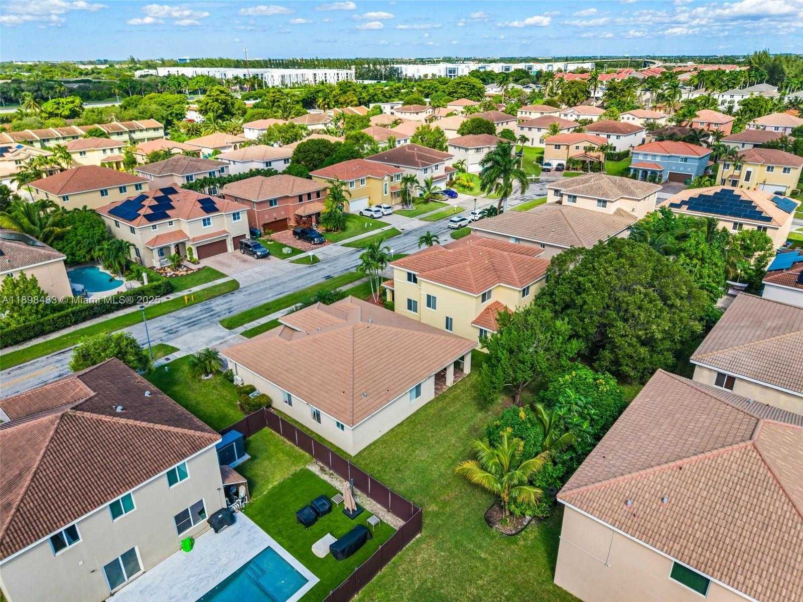Small Image of 20459 NORTH WEST 14TH CT, Miami Gardens Number 35