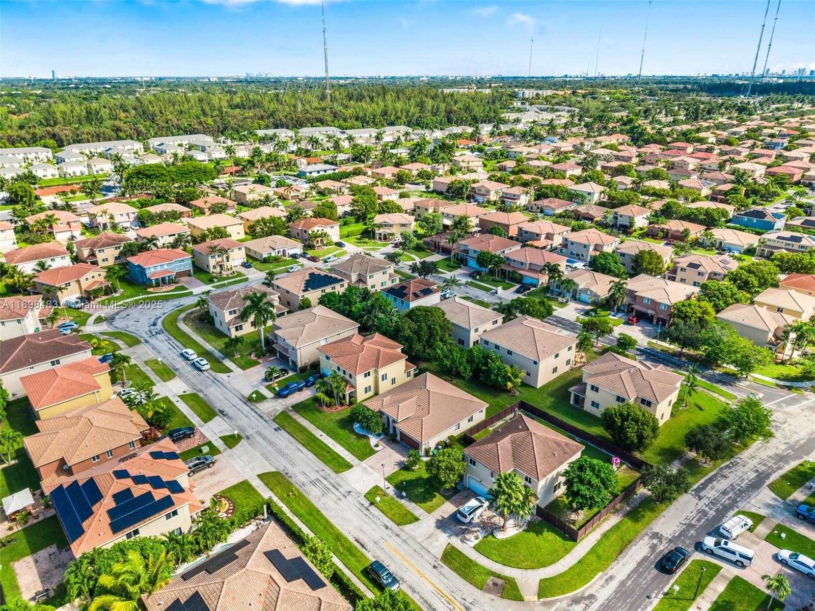 Small Image of 20459 NORTH WEST 14TH CT, Miami Gardens Number 36