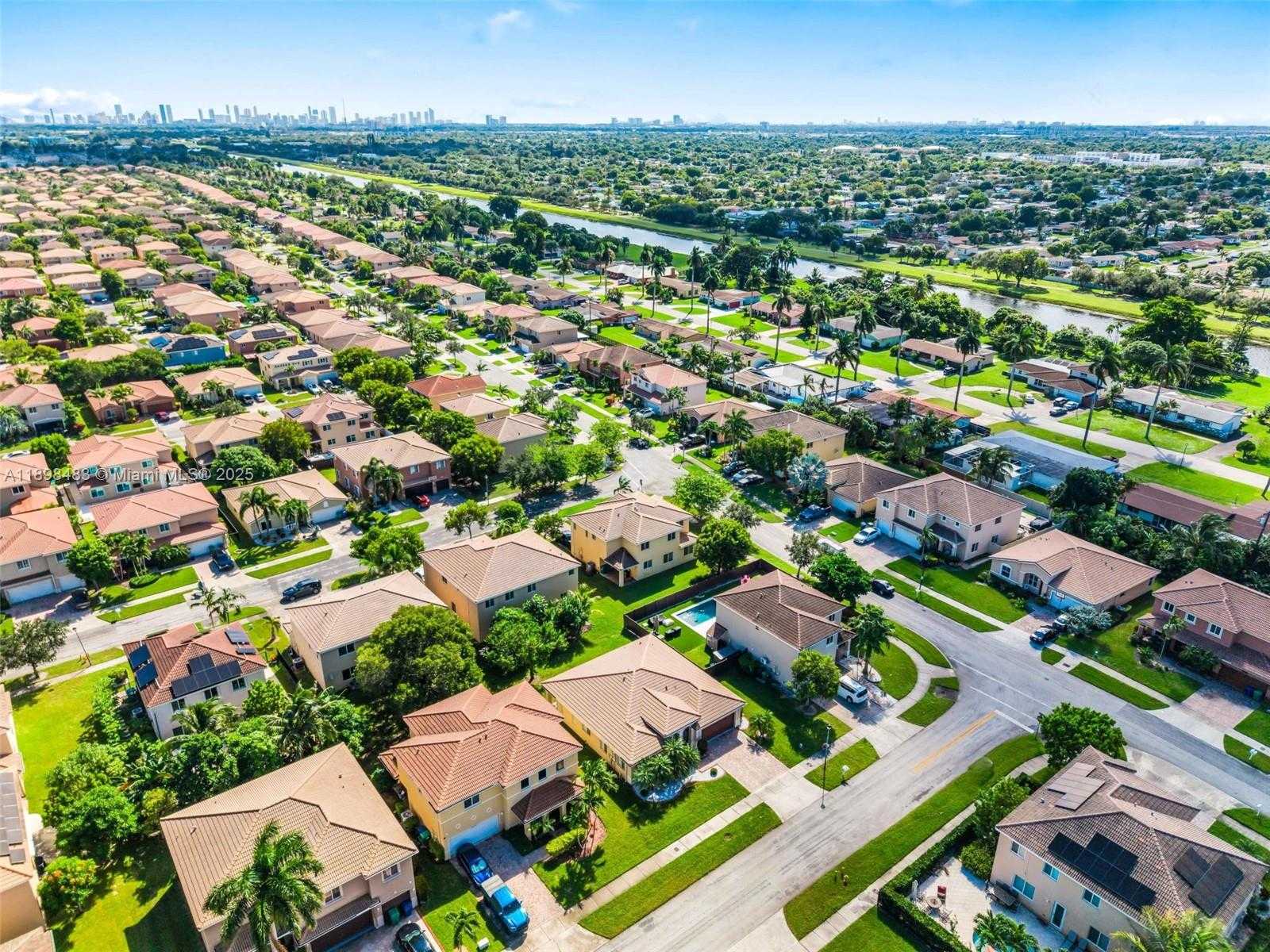 Small Image of 20459 NORTH WEST 14TH CT, Miami Gardens Number 37