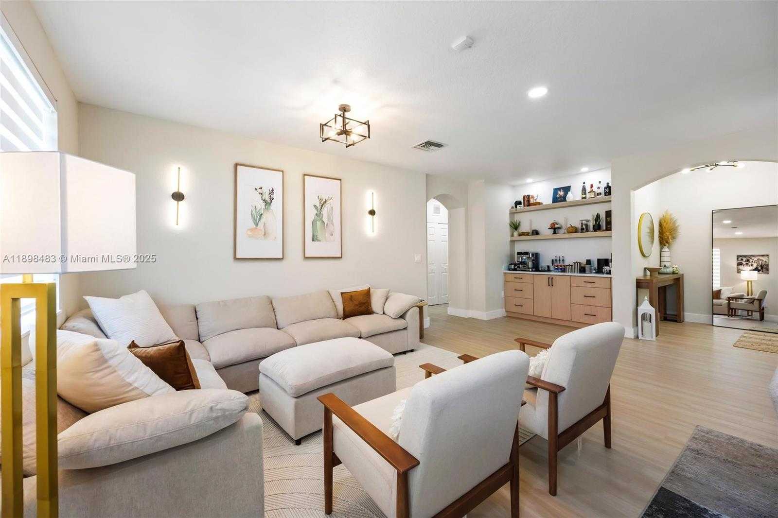 Small Image of 20459 NORTH WEST 14TH CT, Miami Gardens Number 7