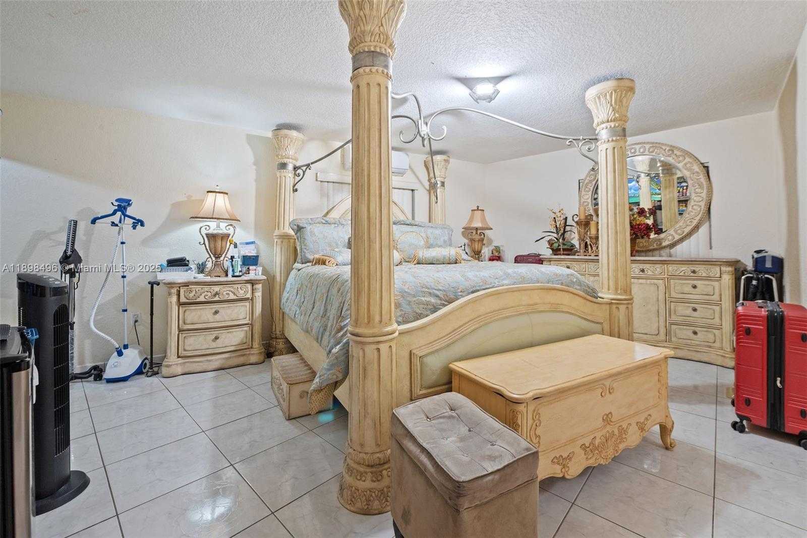 Small Image of 100 EAST 37TH ST, Hialeah Number 15