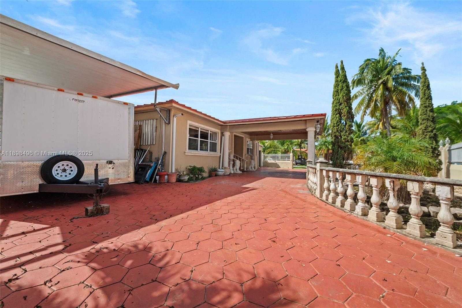 Small Image of 100 EAST 37TH ST, Hialeah Number 2