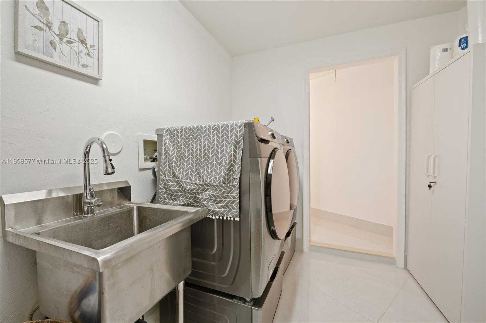 Small Image of 2729 NORTH WEST 28TH ST, Boca Raton Number 39