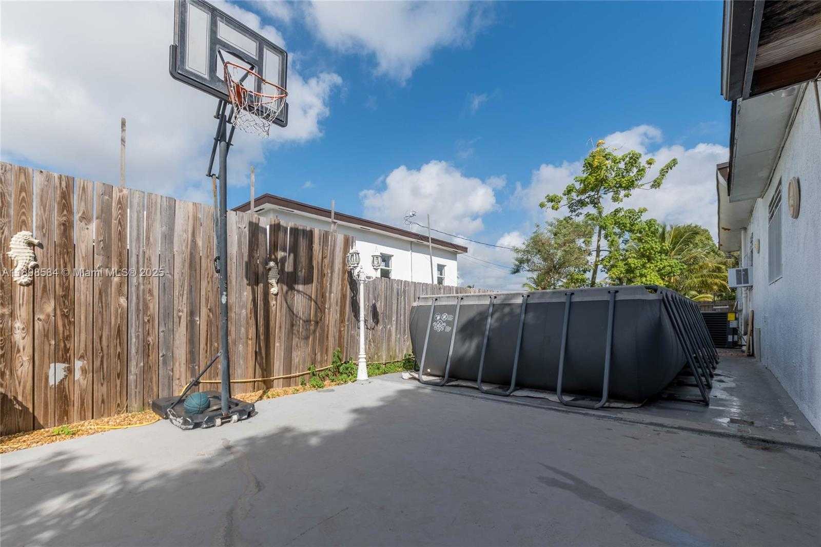 Small Image of 2020 NORTH WEST 107TH ST, Miami Number 23