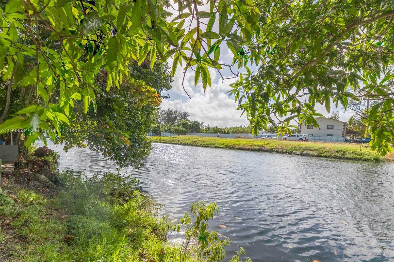 Small Image of 2020 NORTH WEST 107TH ST, Miami Number 28