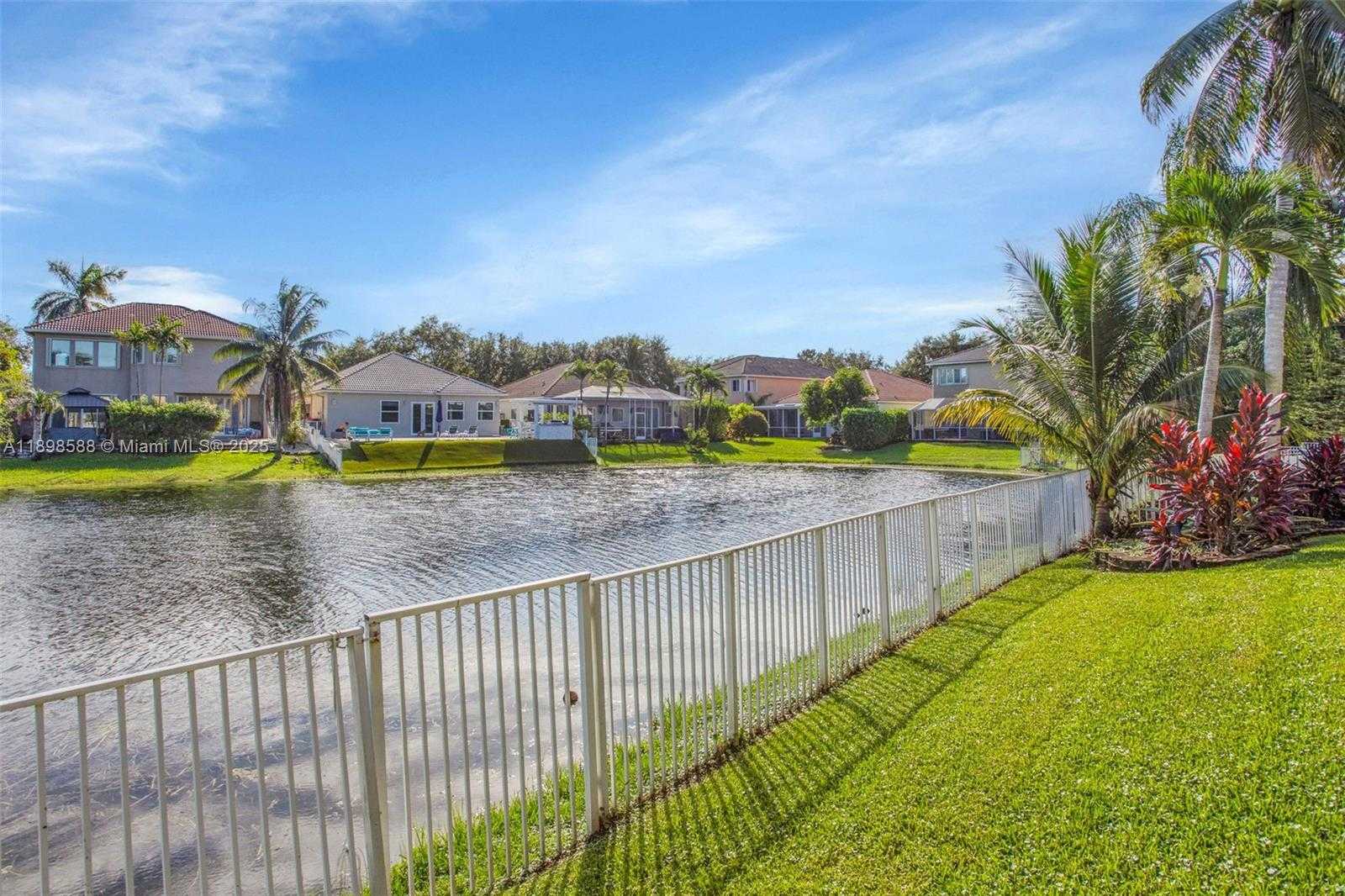 Small Image of 2929 SOUTH WEST 134TH AVE, Miramar Number 68