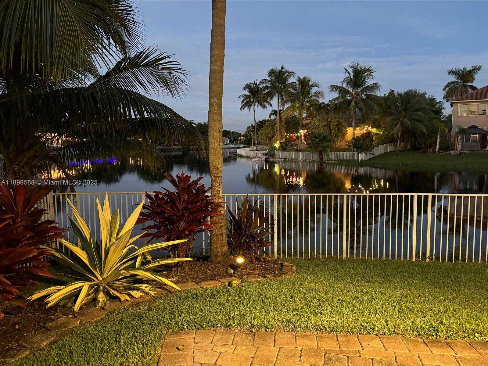 Small Image of 2929 SOUTH WEST 134TH AVE, Miramar Number 72