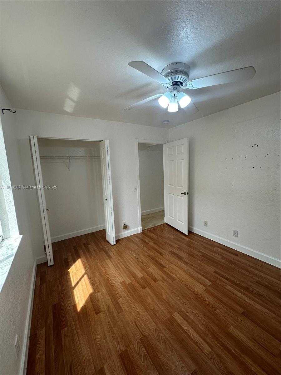 Small Image of 4279 GREENBRIAR LN, Weston Number 11
