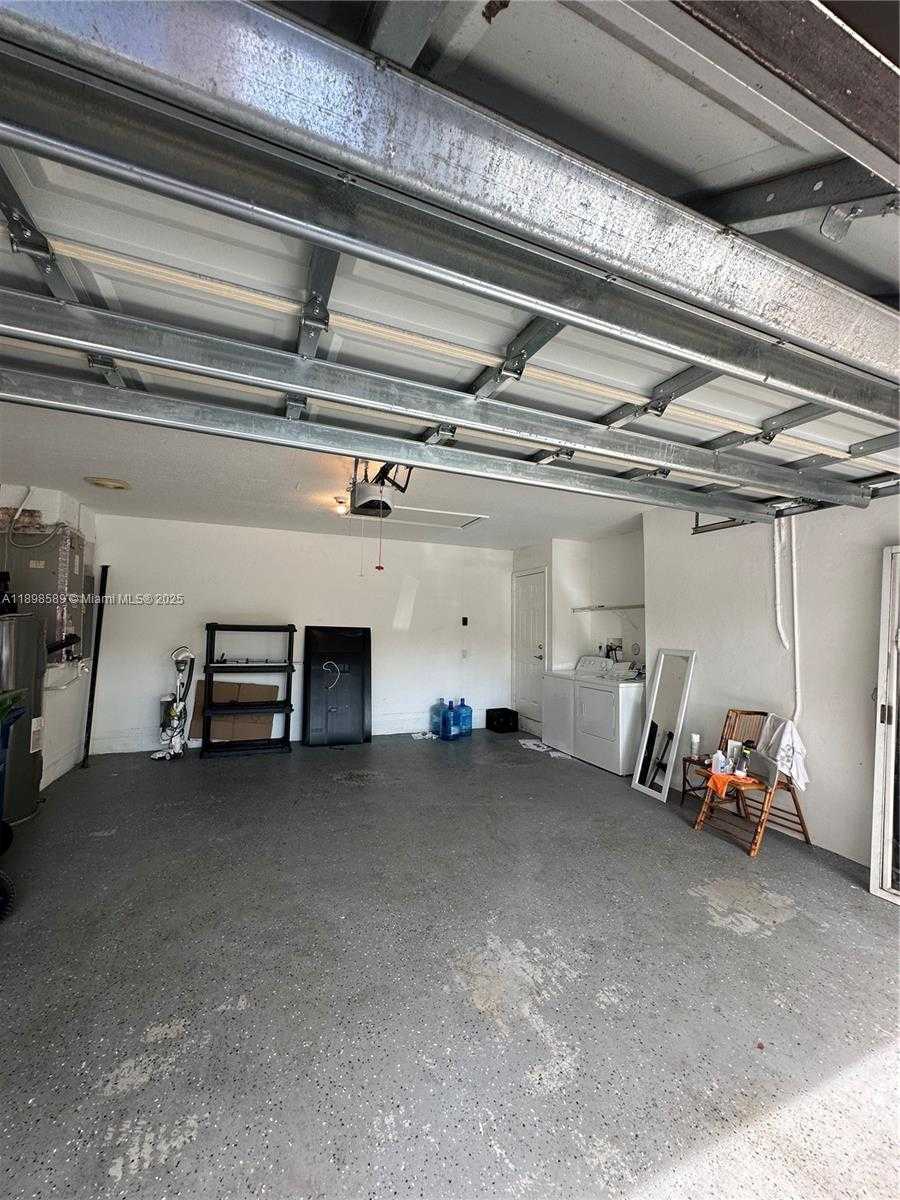Small Image of 4279 GREENBRIAR LN, Weston Number 15