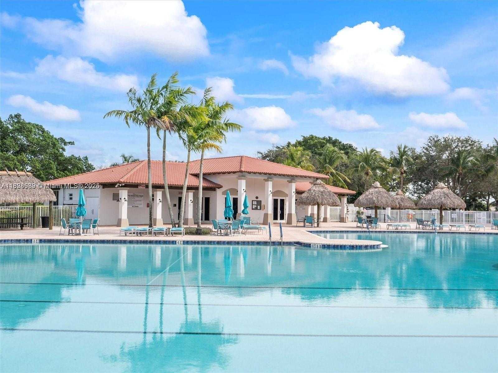 Small Image of 4279 GREENBRIAR LN, Weston Number 16