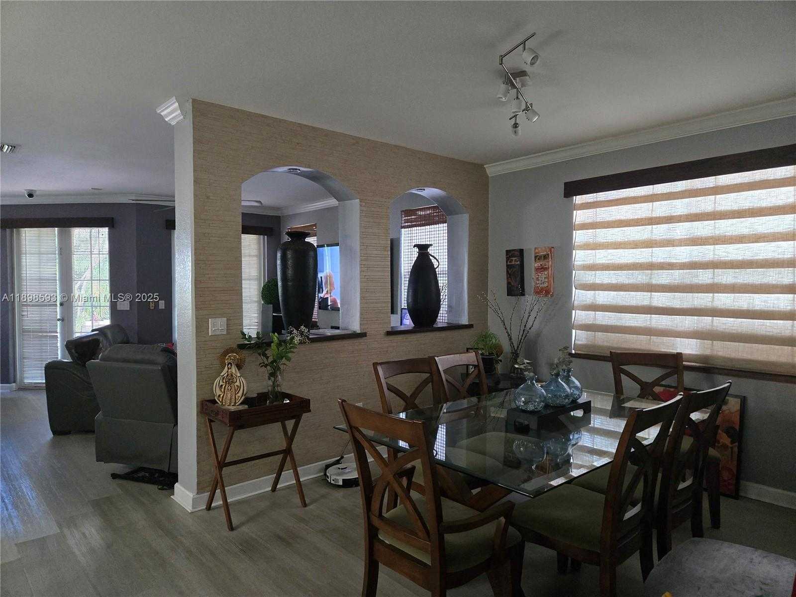 Small Image of 11141 NORTH WEST 77TH TER, Doral Number 10