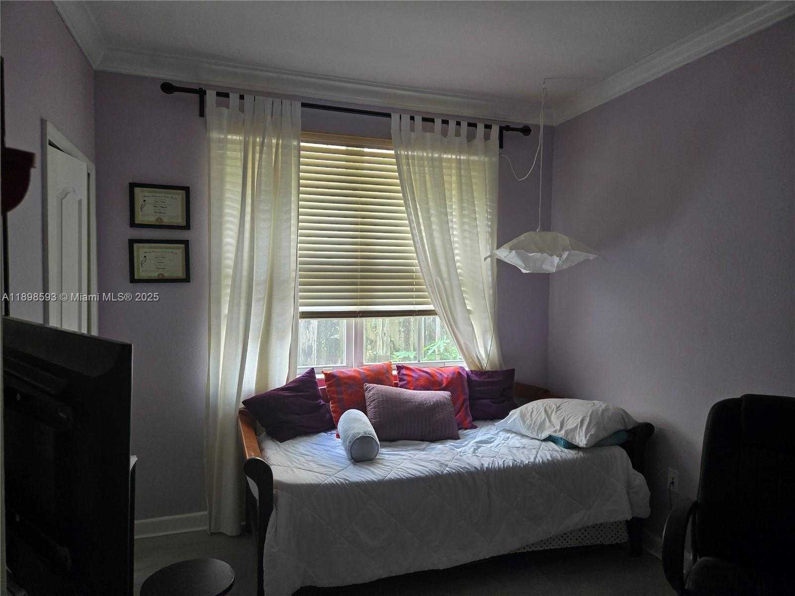 Small Image of 11141 NORTH WEST 77TH TER, Doral Number 19