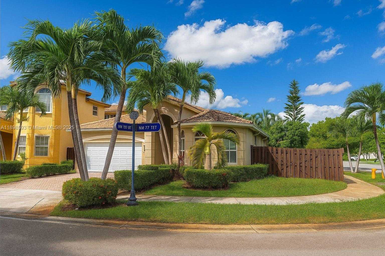 Small Image of 11141 NORTH WEST 77TH TER, Doral Number 2