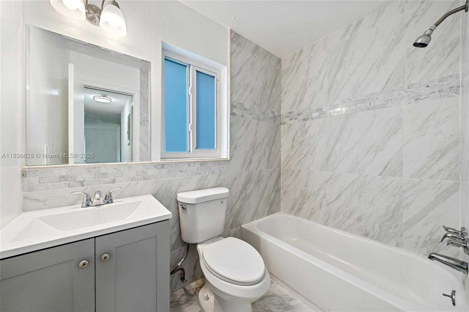 Small Image of 7705 KIMBERLY BLVD, North Lauderdale Number 13