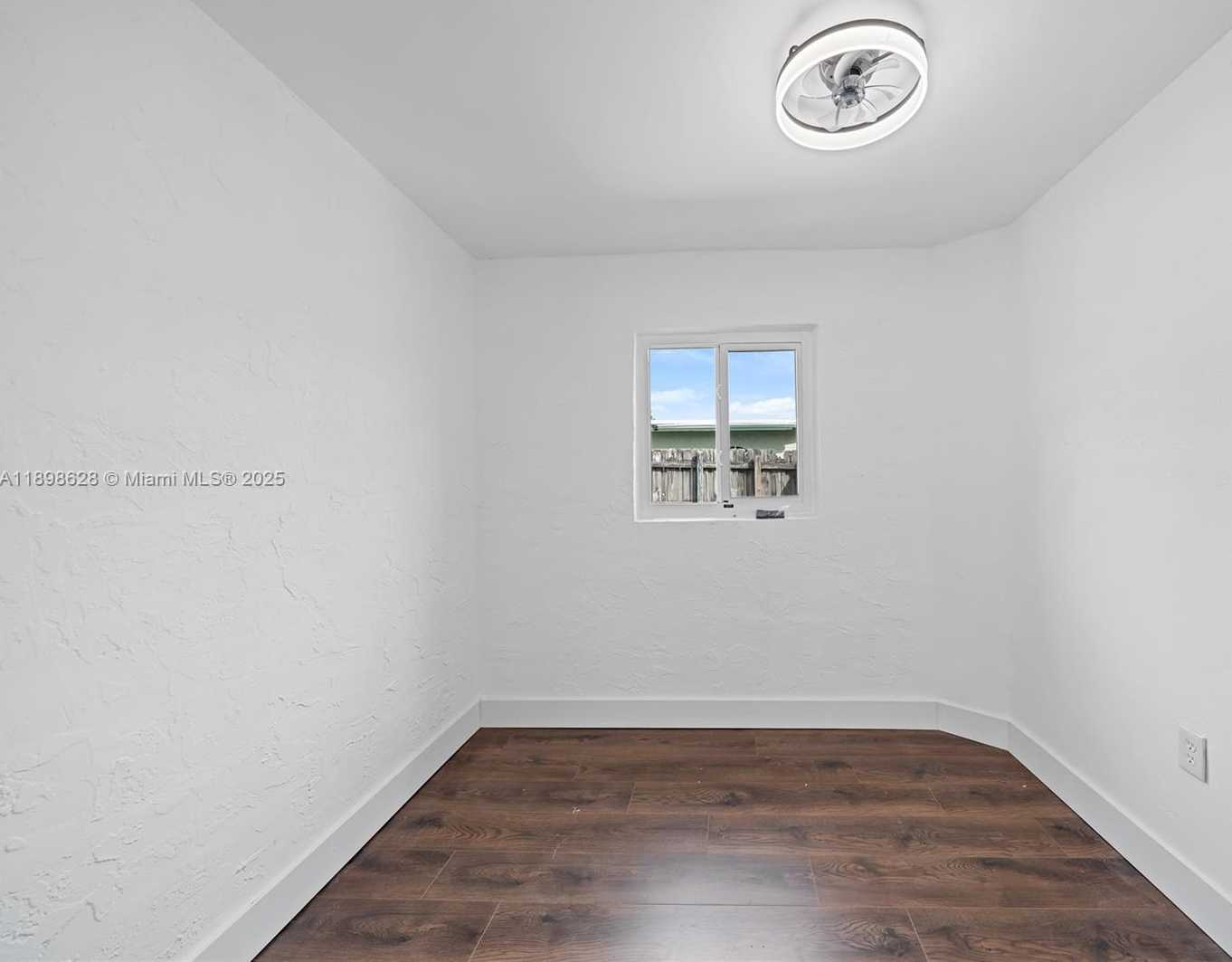 Small Image of 7705 KIMBERLY BLVD, North Lauderdale Number 14