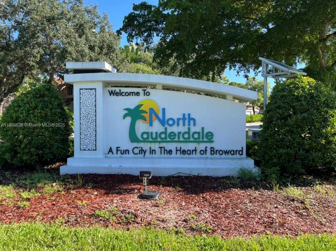 Small Image of 7705 KIMBERLY BLVD, North Lauderdale Number 17