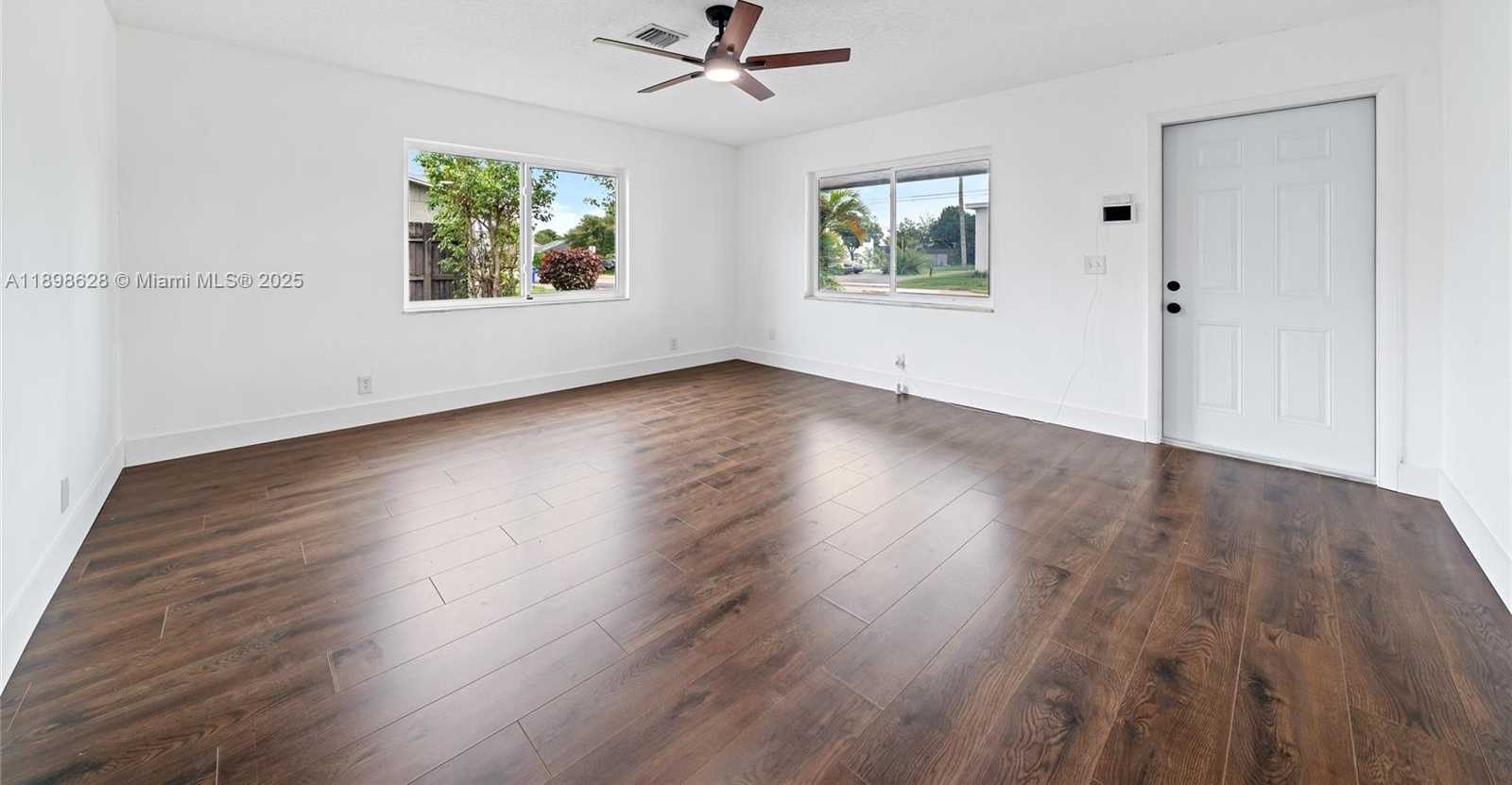 Small Image of 7705 KIMBERLY BLVD, North Lauderdale Number 6