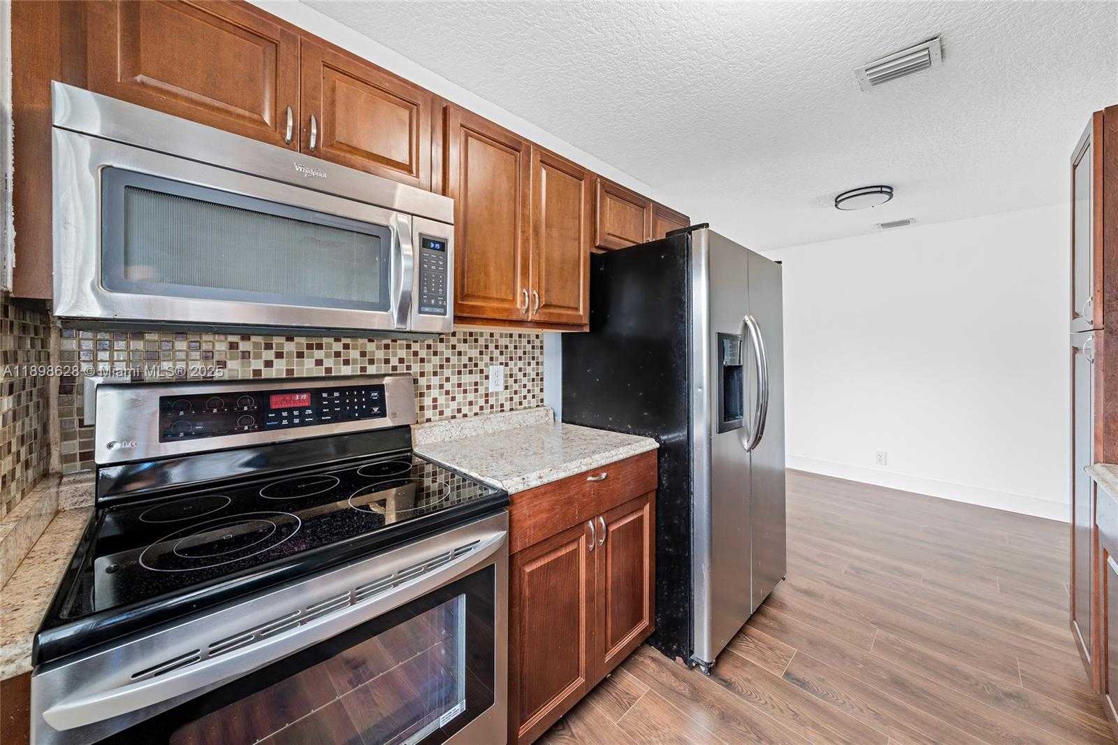 Small Image of 7705 KIMBERLY BLVD, North Lauderdale Number 8