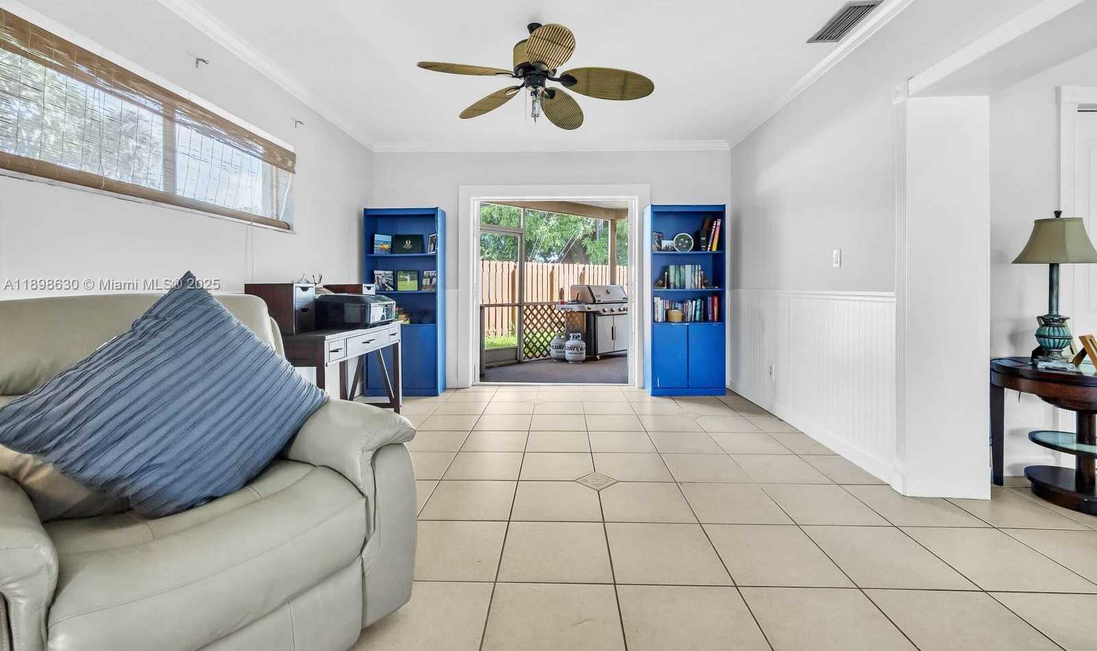 Small Image of 3439 CLEVELAND ST, Hollywood Number 17