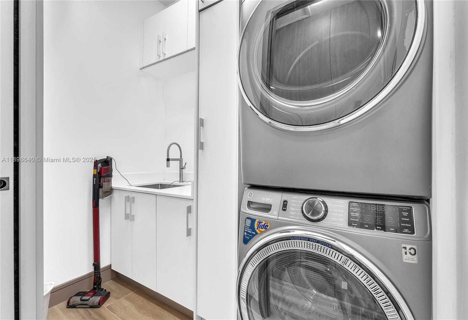 Imagen de Pequeño Objeto