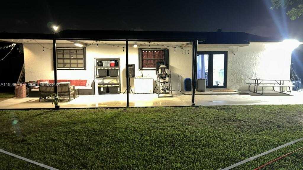 Small Image of 3763 NORTH WEST 204TH ST, Miami Gardens Number 2
