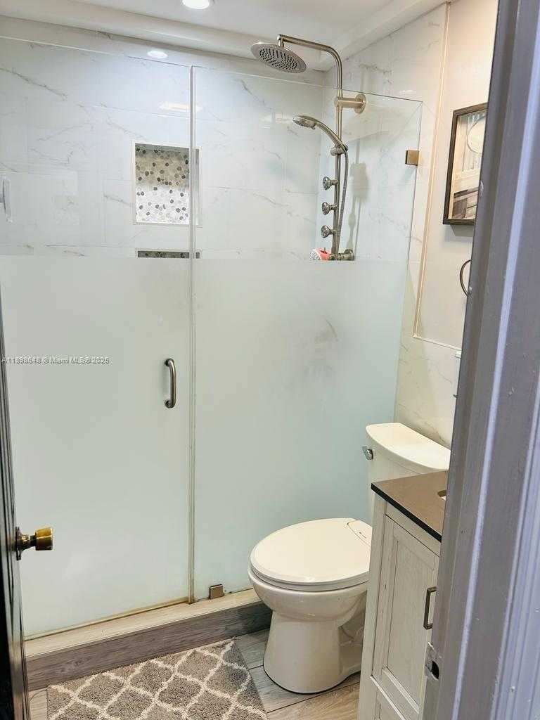 Small Image of 3763 NORTH WEST 204TH ST, Miami Gardens Number 9