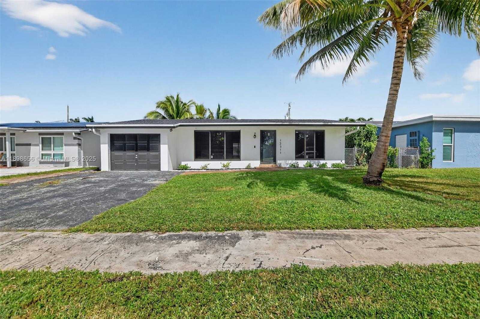 Small Image of 12311 NORTH WEST 29TH ST, Sunrise Number 1