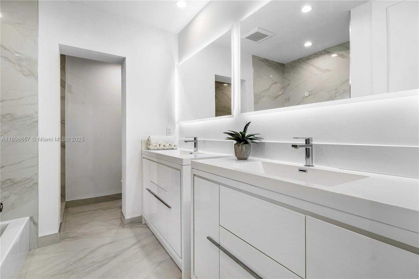 Small Image of 1338 SOUTH WEST 13TH ST, Boca Raton Number 18