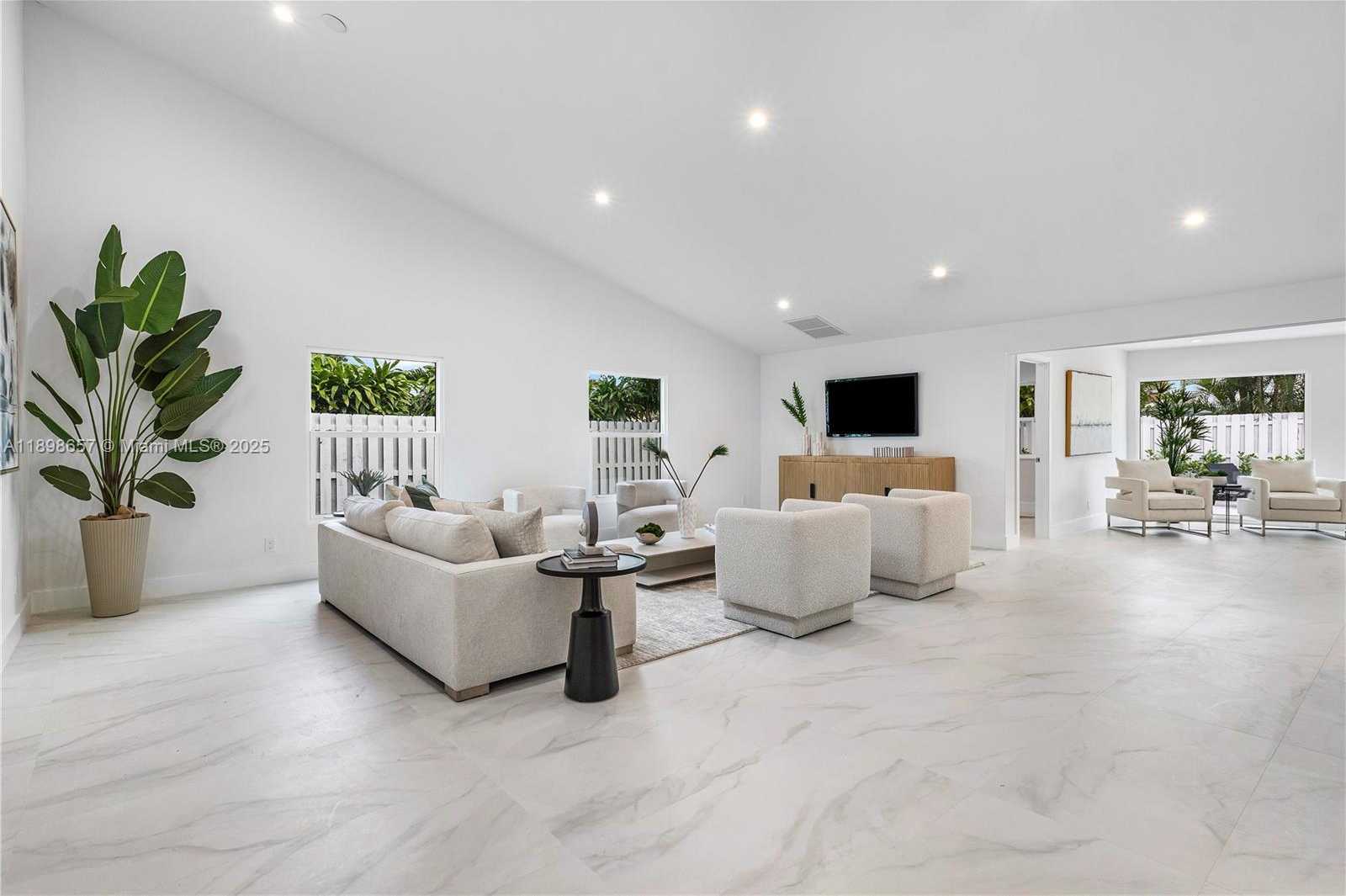 Small Image of 1338 SOUTH WEST 13TH ST, Boca Raton Number 2