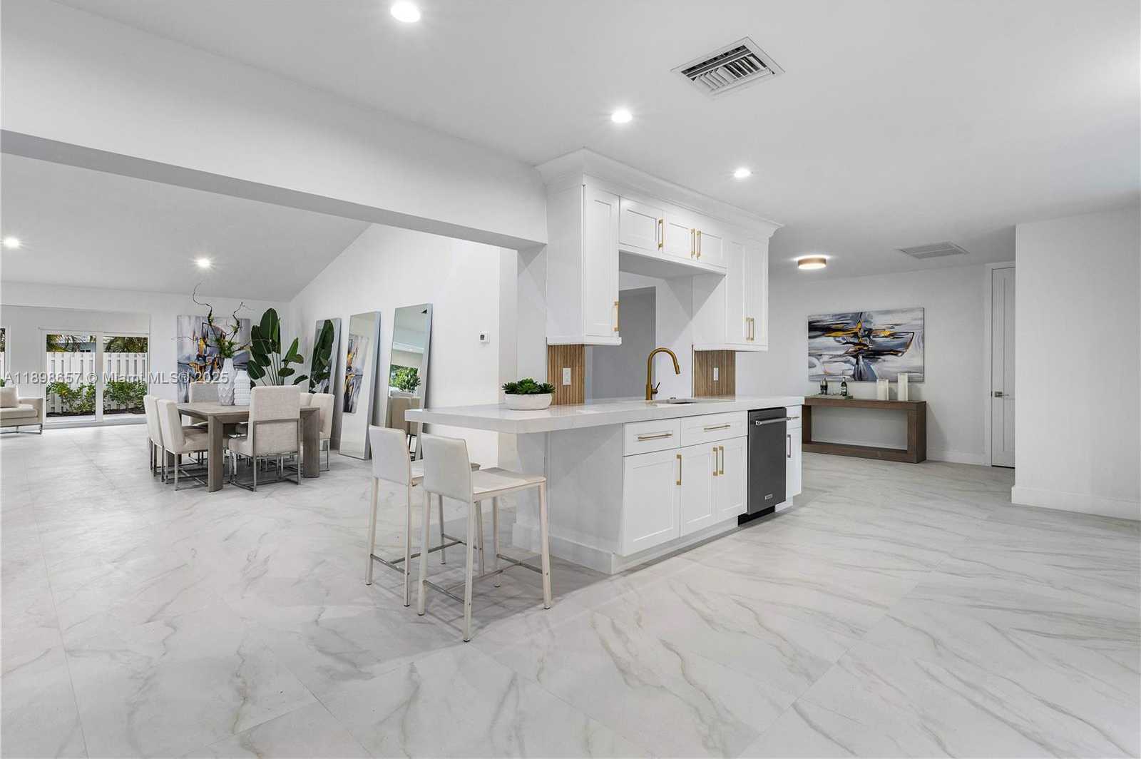 Small Image of 1338 SOUTH WEST 13TH ST, Boca Raton Number 3