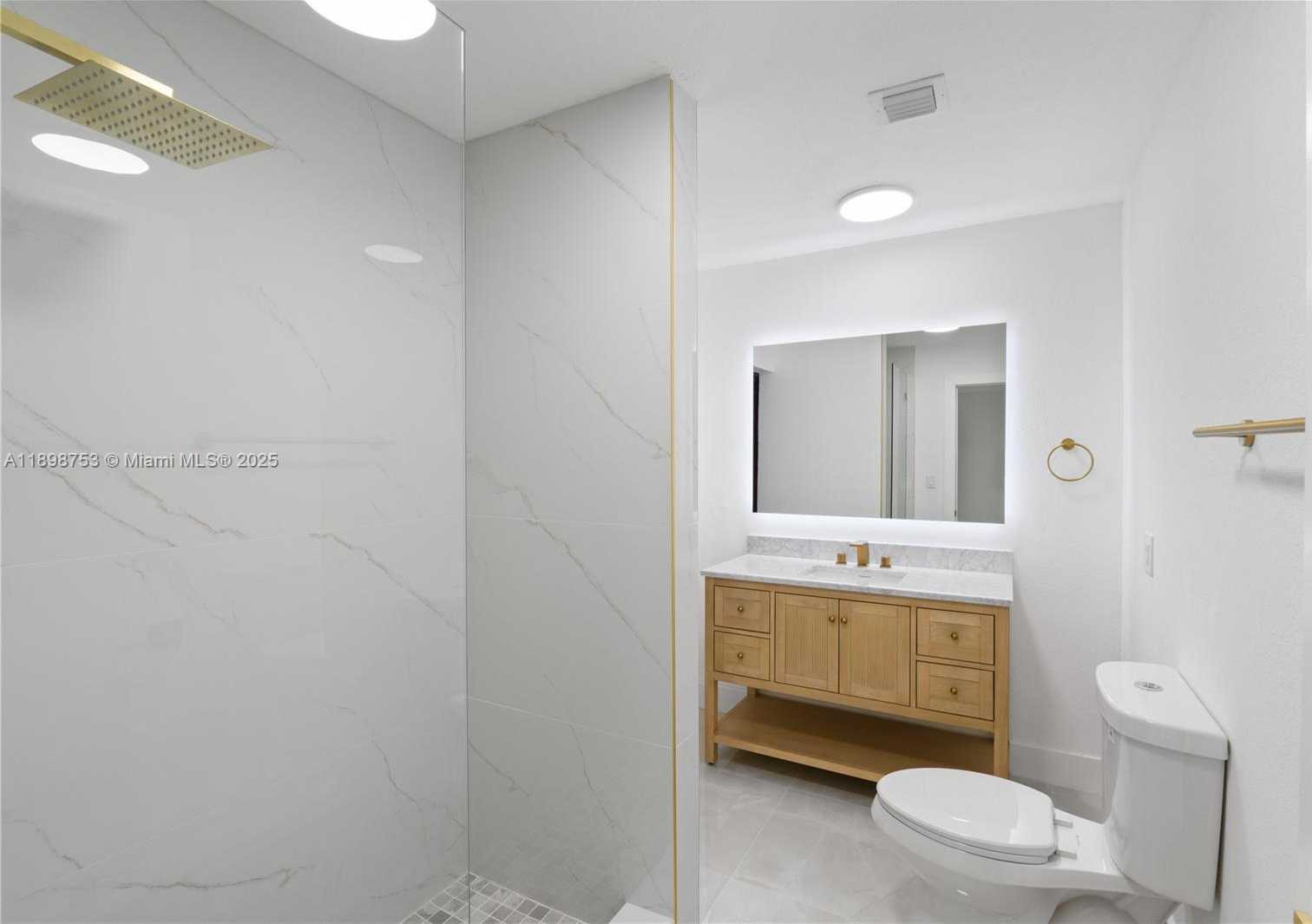 Small Image of 8560 SOUTHAMPTON DR, Miramar Number 30