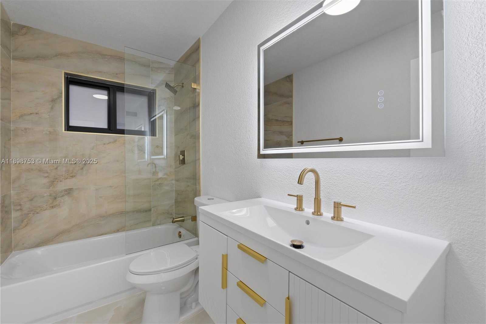 Small Image of 8560 SOUTHAMPTON DR, Miramar Number 34