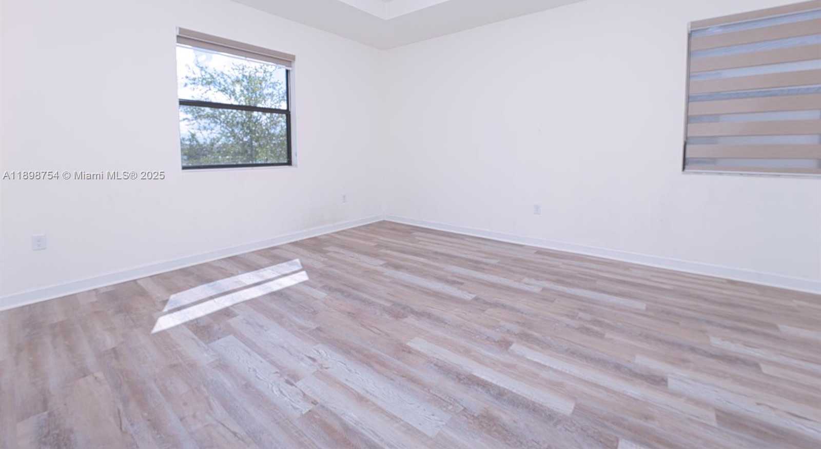 Small Image of 3412 WEST 103RD TER, Hialeah Number 20